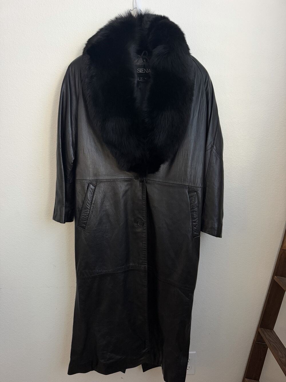 SIENA ! VINTAGE! Black 100% Leather W/removable Fur Leather Coat M
